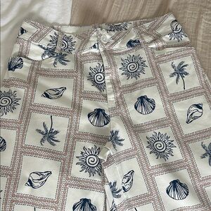 Bagatelle White and Navy Patterned Cropped Pants